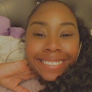 Meet your Posher, Denaja